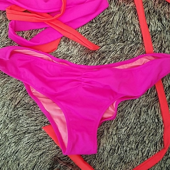 PINK bikini set *TWO TOPS/ ONE BOTTOM* - Picture 2 of 8